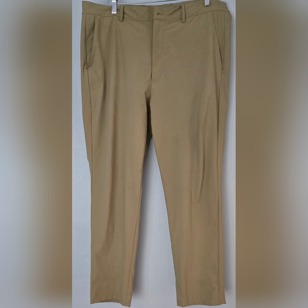 Gap Fit 38 x 30 Drive Khaki G Dry Tech Wicking Straight Golf Dress Pants